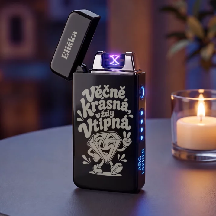 Personalizovaný Plazmový Zapalovač Pro Starší Ženu Dárek Pro Ženu: Věčně Krásná, Vždy Vtipná Personalizovaný Plazmový Zapalovač Pro Starší Ženu Dárek Pro Ženu: Věčně Krásná, Vždy Vtipná