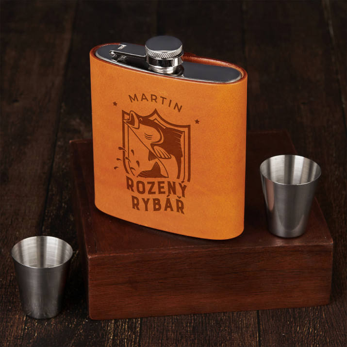 Rozený rybář - Placatka v koženém pouzdře