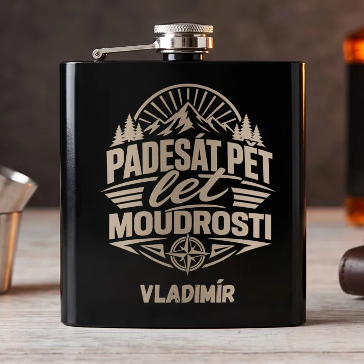 Placatka S Gravírováním Pro 55Letého Muže Dárek K 55 Narozeninám Pro Muže: Padesát Pět Let Moudrosti Placatka S Gravírováním Pro 55Letého Muže Dárek K 55 Narozeninám Pro Muže: Padesát Pět Let Moudrosti