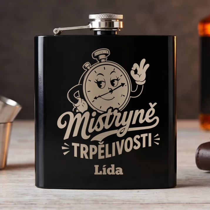 Placatka S Gravírováním Pro Přítelkyni Dárek Ke Dni Dívek Pro Ženu: Mistryně Trpělivosti Placatka S Gravírováním Pro Přítelkyni Dárek Ke Dni Dívek Pro Ženu: Mistryně Trpělivosti