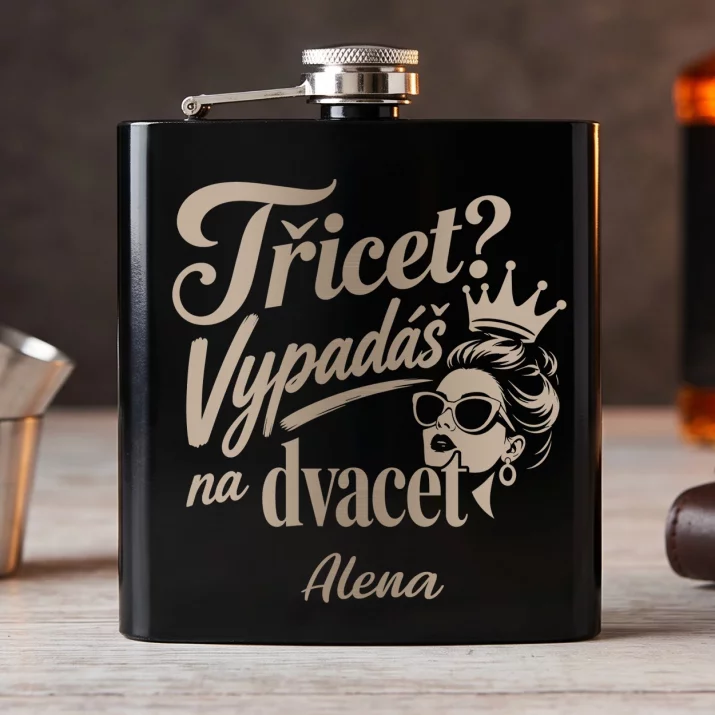 Placatka S Gravírováním Pro Ženu Ve 30 Letech Dárek K 30 Narozeninám Pro Ženu: Třicet? Vypadáš Na Dvacet
