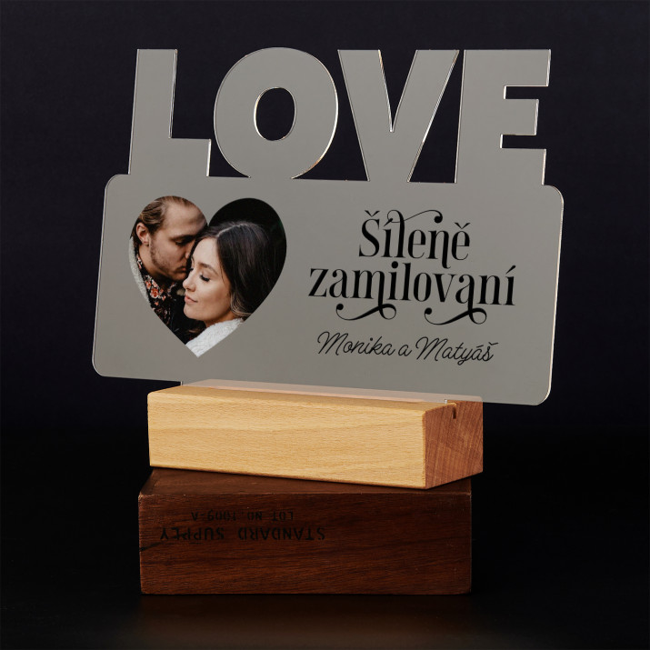 Šíleně zamilovaní - Tisk na akrylovém skle LOVE