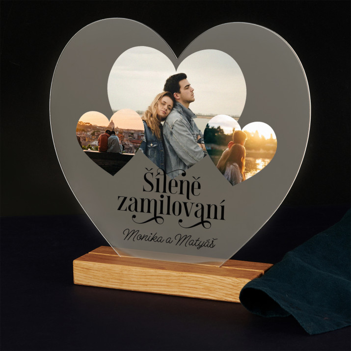 Šíleně zamilovaní - Tisk na akrylovém skle srdce