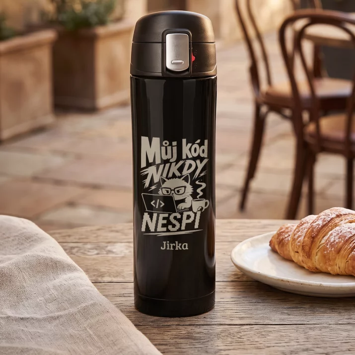 Termohrnek 440ml Pro Programátora Dárek Pro Muže: Můj Kód Nikdy Nespí
