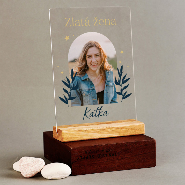 Zlatá žena - Tisk na akrylovém skle se stojanem