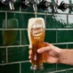 Sklenice Na Pivo S Gravírováním Pro Pianistku Dárek Pro Ženu: Myslím V Taktech Sklenice Na Pivo S Gravírováním Pro Pianistku Dárek Pro Ženu: Myslím V Taktech