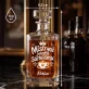 Personalizovaná Karafa Na Whisky Na Vánoce Dárek Pro Ženu: Mistryně Jemného Sarkasmu Personalizovaná Karafa Na Whisky Na Vánoce Dárek Pro Ženu: Mistryně Jemného Sarkasmu