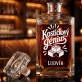 Personalizovaná Karafa Na Whisky Pro Fanouška Lego Dárek Pro Muže: Kostičkový Génius Personalizovaná Karafa Na Whisky Pro Fanouška Lego Dárek Pro Muže: Kostičkový Génius