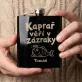Placatka S Gravírováním Pro Kapraře Dárek Pro Muže: Kaprař Věří V Zázraky