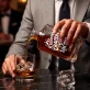 Personalizovaná Karafa Na Whisky K Mdž Dárek Pro Ženu : Královna Chaosu A Šarmu Personalizovaná Karafa Na Whisky K Mdž Dárek Pro Ženu : Královna Chaosu A Šarmu