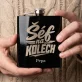 Placatka S Gravírováním Pro Kamioňáka Dárek Pro Muže: Šéf Na Kolech Placatka S Gravírováním Pro Kamioňáka Dárek Pro Muže: Šéf Na Kolech
