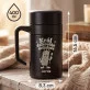 Termohrnek S Uchem 400 Ml Ke Dni Otců Dárek Pro Tatínka Muže: Král Dálkového Ovladače Termohrnek S Uchem 400 Ml Ke Dni Otců Dárek Pro Tatínka Muže: Král Dálkového Ovladače