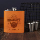 Bradatý - Placatka v koženém pouzdře