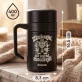 Termohrnek S Uchem 400 Ml Pro 45Letého Muže Dárek K 45 Narozeninám Pro Muže: Zkušenější, Ale Ne Nutně Termohrnek S Uchem 400 Ml Pro 45Letého Muže Dárek K 45 Narozeninám Pro Muže: Zkušenější, Ale Ne Nutně