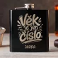 Placatka S Gravírováním K Narozeninám Dárek Pro Muže: Věk Je Jen Číslo Placatka S Gravírováním K Narozeninám Dárek Pro Muže: Věk Je Jen Číslo