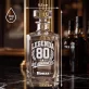 Karafa Na Vodku S Gravírováním Pro 80Letého Muže Dárek K 80 Narozeninám Pro Muže: Legenda Už Osmdesát Let