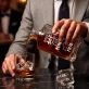 Personalizovaná Karafa Na Whisky Pro Milovníka Psů Dárek Pro Muže: Můj Šéf Má Čtyři Tlapky