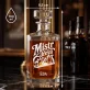 Personalizovaná Karafa Na Whisky Pro Truhláře Dárek Pro Muže: Mistr Dřeva Personalizovaná Karafa Na Whisky Pro Truhláře Dárek Pro Muže: Mistr Dřeva