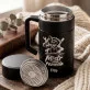 Termohrnek S Uchem 400 Ml Na Rozlučku Se Svobodou Pro Ženicha Dárek Pro Muže: Mistr Svého Řemesla Termohrnek S Uchem 400 Ml Na Rozlučku Se Svobodou Pro Ženicha Dárek Pro Muže: Mistr Svého Řemesla