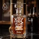 Personalizovaná Karafa Na Whisky Na Rozlučku Se Svobodou Pro Ženicha Dárek Pro Muže: Mistr Svého Řemesla Personalizovaná Karafa Na Whisky Na Rozlučku Se Svobodou Pro Ženicha Dárek Pro Muže: Mistr Svého Řemesla