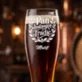 Sklenice Na Pivo S Gravírováním Ke Dni Otců Dárek Pro Tatínka Muže: Pán Rodinných Tradic Sklenice Na Pivo S Gravírováním Ke Dni Otců Dárek Pro Tatínka Muže: Pán Rodinných Tradic
