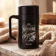 Termohrnek S Uchem 400 Ml K Padesátinám Dárek Pro 50Letou Ženu : Nadčasová Elegance Termohrnek S Uchem 400 Ml K Padesátinám Dárek Pro 50Letou Ženu : Nadčasová Elegance