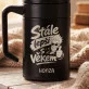 Termohrnek S Uchem 400 Ml K 10 Výročí Svatby Dárek Pro Muže: Stále Lepší S Věkem Termohrnek S Uchem 400 Ml K 10 Výročí Svatby Dárek Pro Muže: Stále Lepší S Věkem