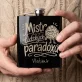 Placatka S Gravírováním Pro Psychologa Dárek Pro Muže: Mistr Lidských Paradoxů Placatka S Gravírováním Pro Psychologa Dárek Pro Muže: Mistr Lidských Paradoxů