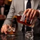 Personalizovaná Karafa Na Whisky Pro 50Letou Ženu Dárek K 50 Narozeninám Pro Ženu: Padesátka S Úsměvem Personalizovaná Karafa Na Whisky Pro 50Letou Ženu Dárek K 50 Narozeninám Pro Ženu: Padesátka S Úsměvem