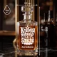 Personalizovaná Karafa Na Whisky K Vánočním Svátkům Dárek Pro Ženu: Královna Pohodlí A Smíchu Personalizovaná Karafa Na Whisky K Vánočním Svátkům Dárek Pro Ženu: Královna Pohodlí A Smíchu
