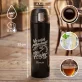 Termohrnek 440ml Pro 55Letého Muže Dárek K 55 Narozeninám Pro Muže: Ve Svých Pětapadesáti