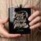 Placatka S Gravírováním Pro Řidiče Dárek Pro Muže: Život Na Plný Plyn Placatka S Gravírováním Pro Řidiče Dárek Pro Muže: Život Na Plný Plyn