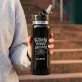 Sportovní Láhev s Gravírováním Pro Milovníka Gadgetů Dárek Pro Muže: Kabelů Nikdy Není Dost