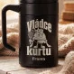 Termohrnek S Uchem 400 Ml Pro Tenistu Dárek Pro Muže: Vládce Kurtu Termohrnek S Uchem 400 Ml Pro Tenistu Dárek Pro Muže: Vládce Kurtu