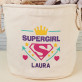 Supergirl - Pytel na hračky se jménem