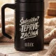 Termohrnek S Uchem 400 Ml K 60 Dárek K 60 Narozeninám Pro Muže: Šedesátka? Teprve Začíná Termohrnek S Uchem 400 Ml K 60 Dárek K 60 Narozeninám Pro Muže: Šedesátka? Teprve Začíná