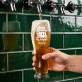 Sklenice Na Pivo S Gravírováním Pro Chlapa Dárek Pro Muže: Není Dokonalý, Ale Sklenice Na Pivo S Gravírováním Pro Chlapa Dárek Pro Muže: Není Dokonalý, Ale
