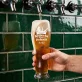 Sklenice Na Pivo S Gravírováním K Vánocům Dárek Pro Ženu: Královna Domácí Pohody Sklenice Na Pivo S Gravírováním K Vánocům Dárek Pro Ženu: Královna Domácí Pohody