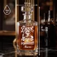 Personalizovaná Karafa Na Whisky Pro 70Letou Ženu Dárek K 70 Narozeninám Pro Ženu: Život Začíná V Sedmdesáti Personalizovaná Karafa Na Whisky Pro 70Letou Ženu Dárek K 70 Narozeninám Pro Ženu: Život Začíná V Sedmdesáti